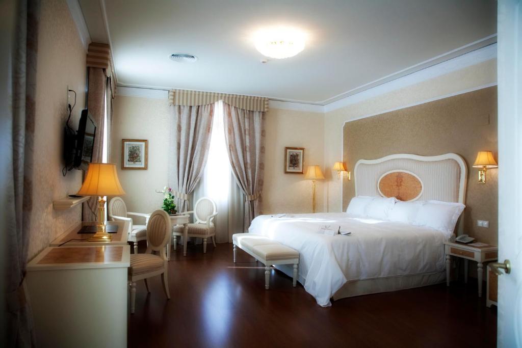 Hotel Santa Isabel Albacete Værelse billede